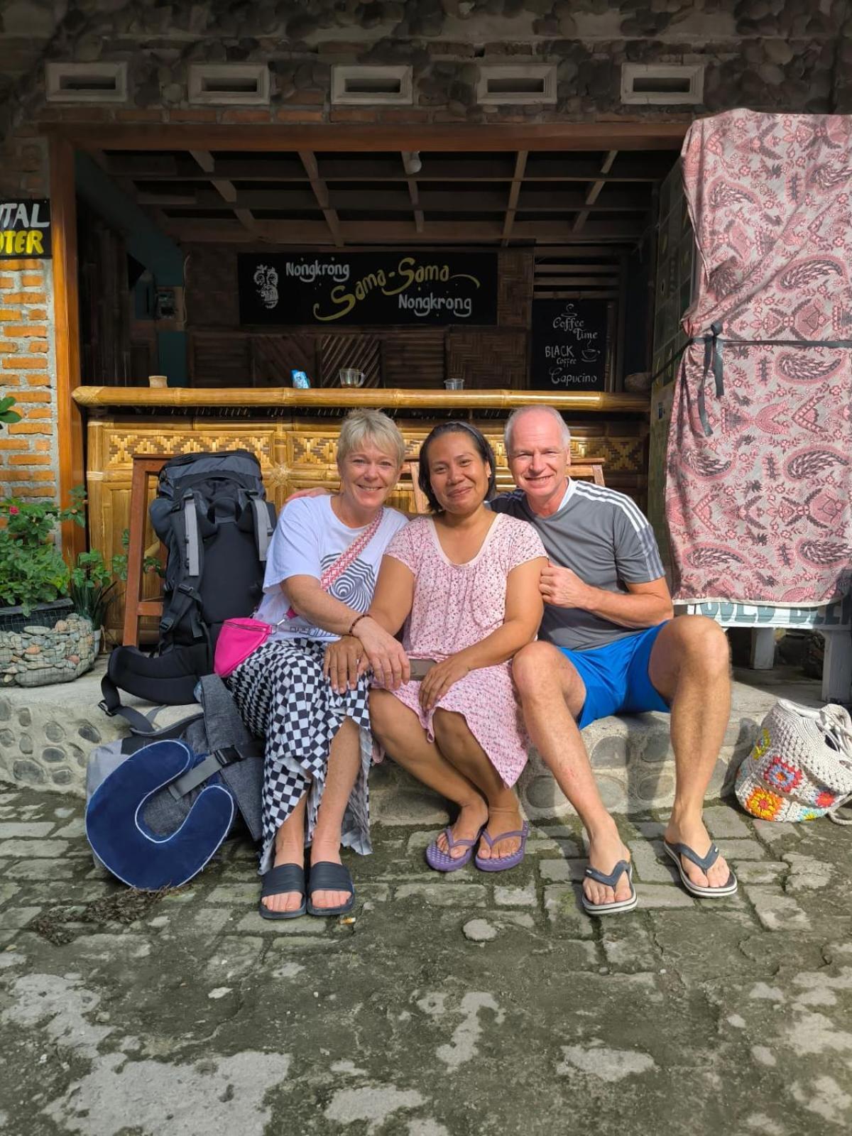 Sama Sama Homestay & Trekking Only Stay Here Book Trekking And Transport With Us Bukit Lawang Exterior foto