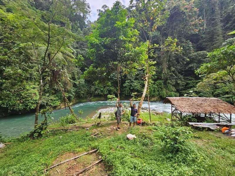 Sama Sama Homestay & Trekking Only Stay Here Book Trekking And Transport With Us Bukit Lawang Exterior foto